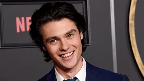 acteur de marcus dans ginny et georgia|Felix Mallard : 4 secrets à connaître sur lacteur。